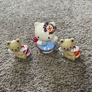 Hello Kitty and Friends Cake Toppers